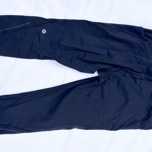 Lululemon women’s Swift Speed High-Rise Crop size 6